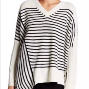 Romeo + Juliet couture sweatshirt women’s medium